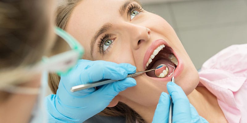 Keep Your Teeth Healthy with A Dental Exam